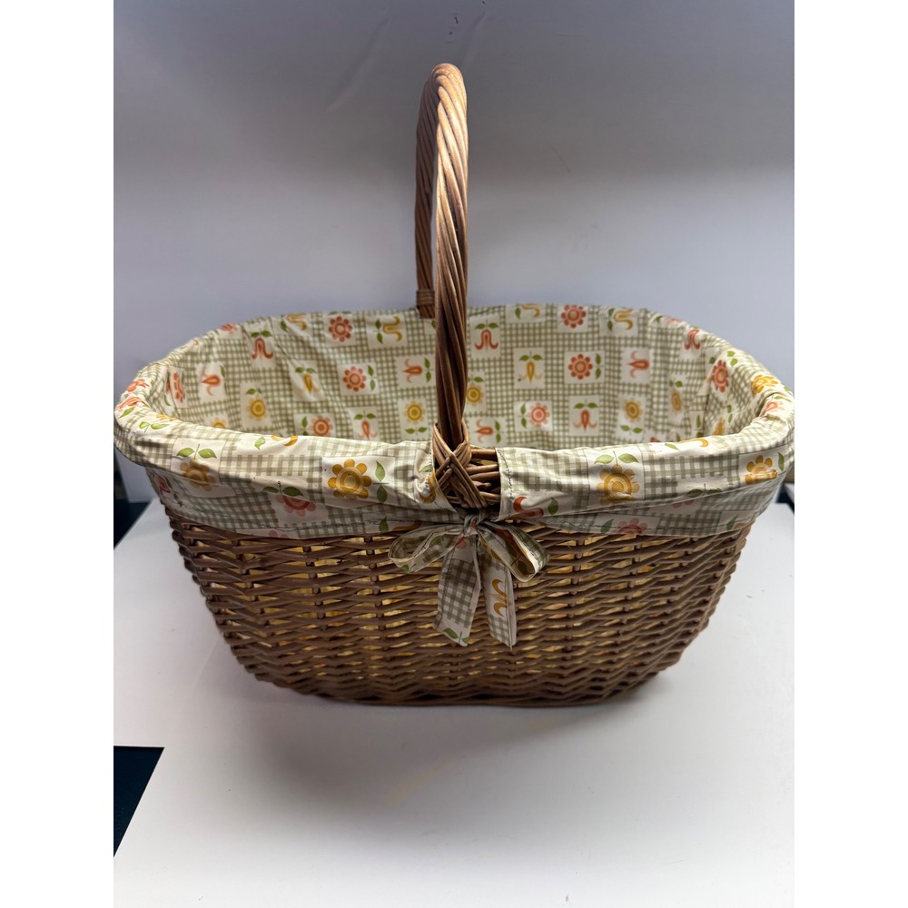 Vintage Wicker Picnic Basket Retro Floral Gingham Liner Cottagecore Boho Decor